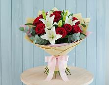 Букет цветов из:  Лилии и Розы в Поварово