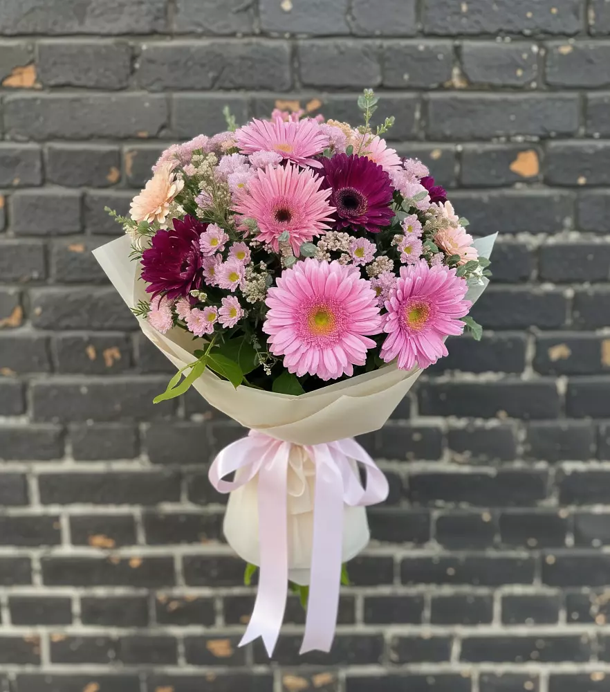 Букет цветов из: Герберы и Хризантемы в Поварово