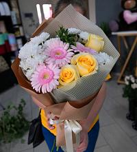 Букет цветов из:  Герберы, Розы и Хризантемы в Поварово