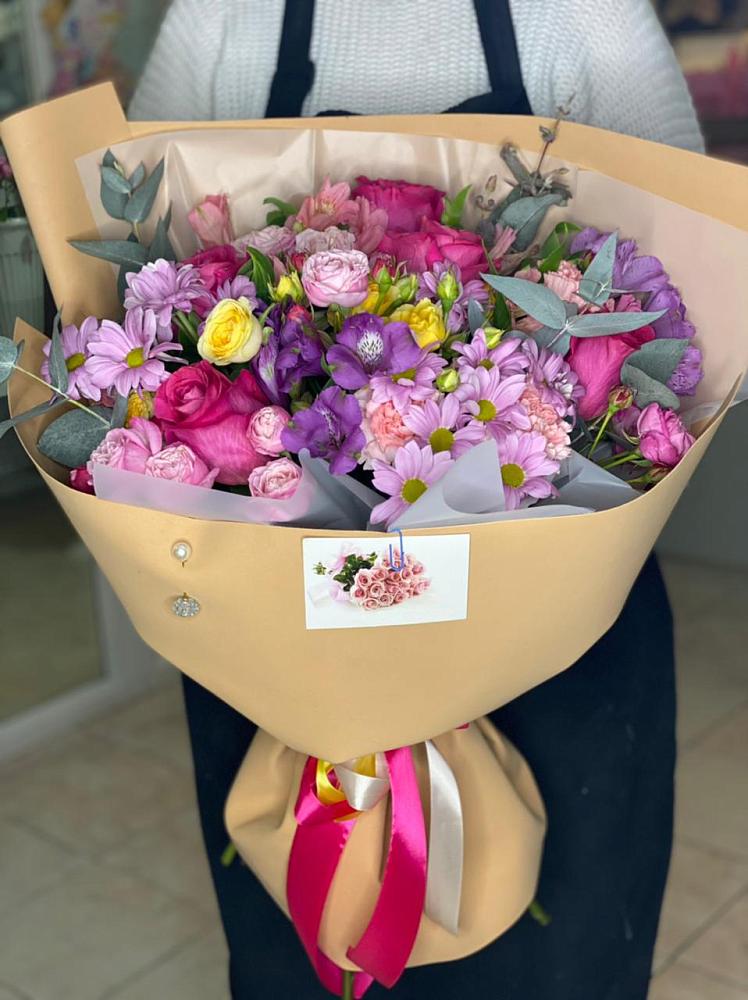 Букет цветов из: Хризантемы, Гвоздики и Альстромерии в Поварово