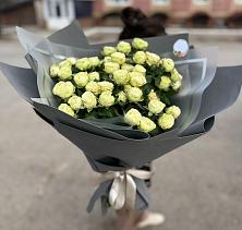 Букет Белые кустовые розы Солинеро в Поварово