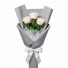 Букет 3 белые розы в Поварово
