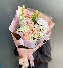 Букет цветов из:  Хризантемы и Розы в Поварово