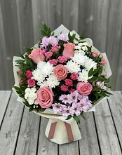 Букет цветов из:  Альстромерии, Гвоздики, Розы и Хризантемы в Поварово