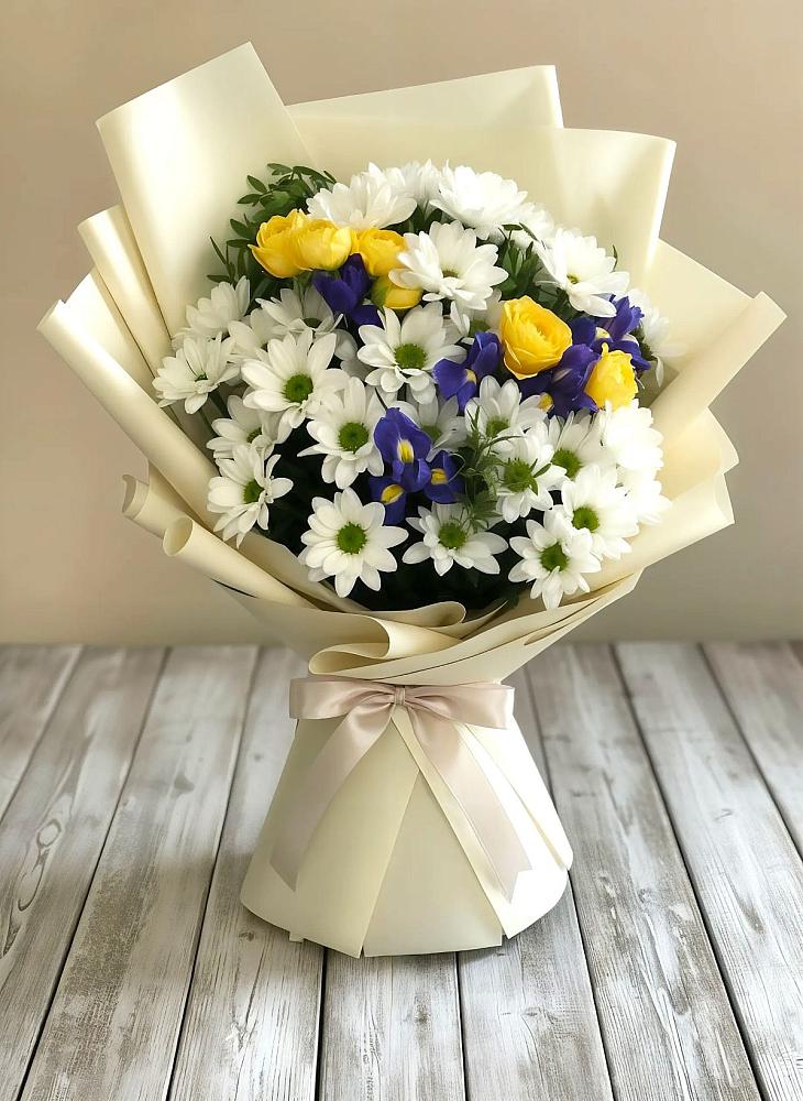 Букет цветов из: Ирисы, Хризантемы и Розы в Поварово