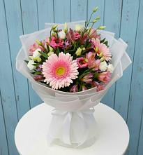 Букет цветов из:  Герберы, Альстромерии и Лизиантусы в Поварово