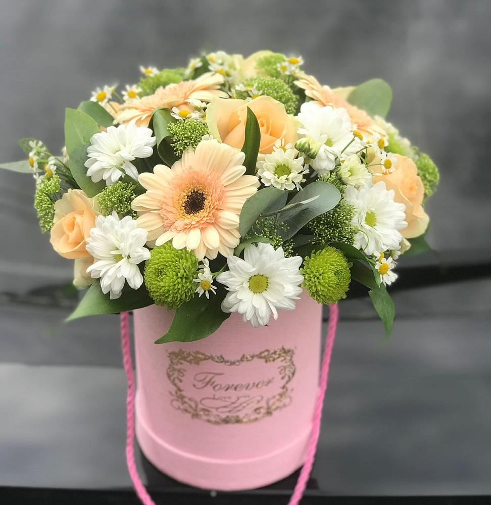 Цветочная композиция из Розы, Герберы и Хризантемы в шляпной коробке в Поварово