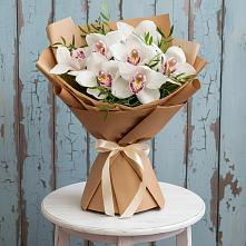 Букет цветов из:  Орхидеи и Розы в Поварово