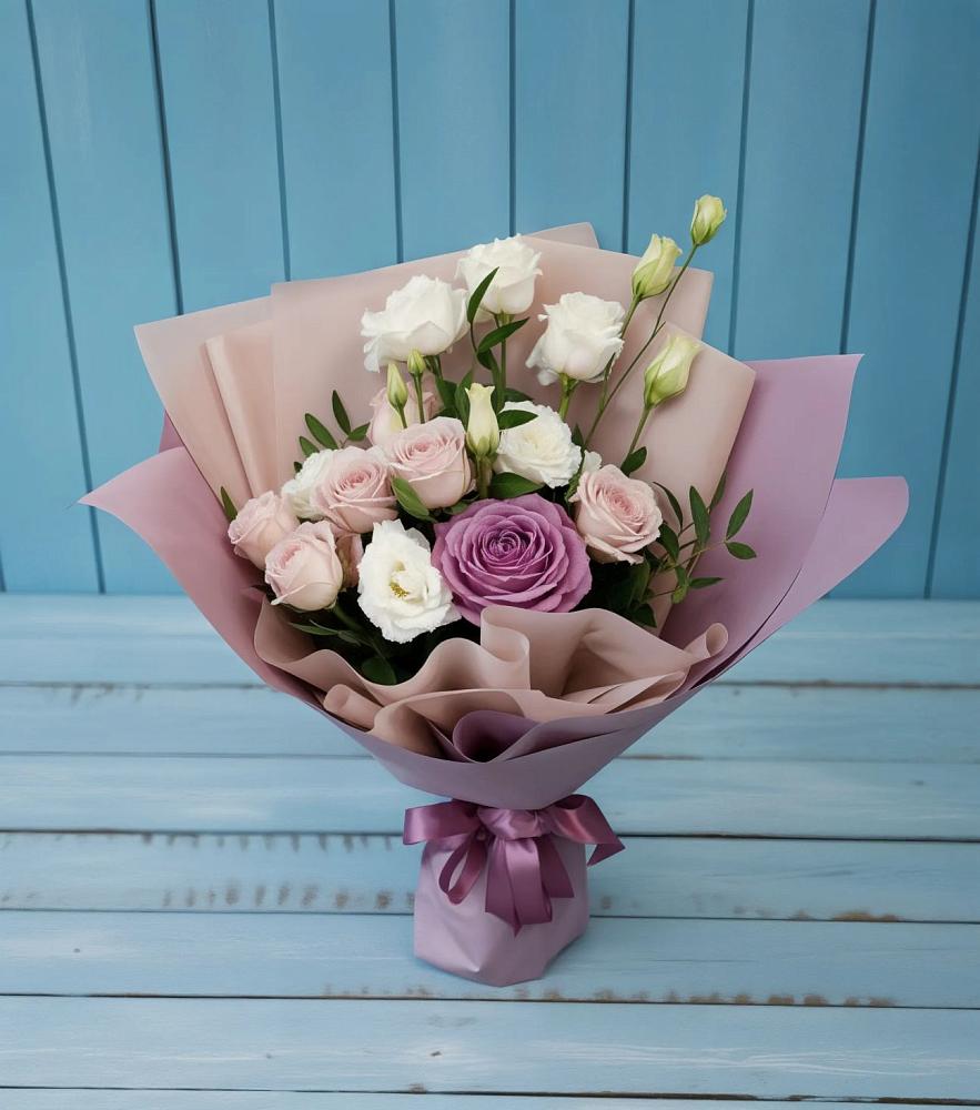 Букет цветов из: Розы и Лизиантусы в Поварово